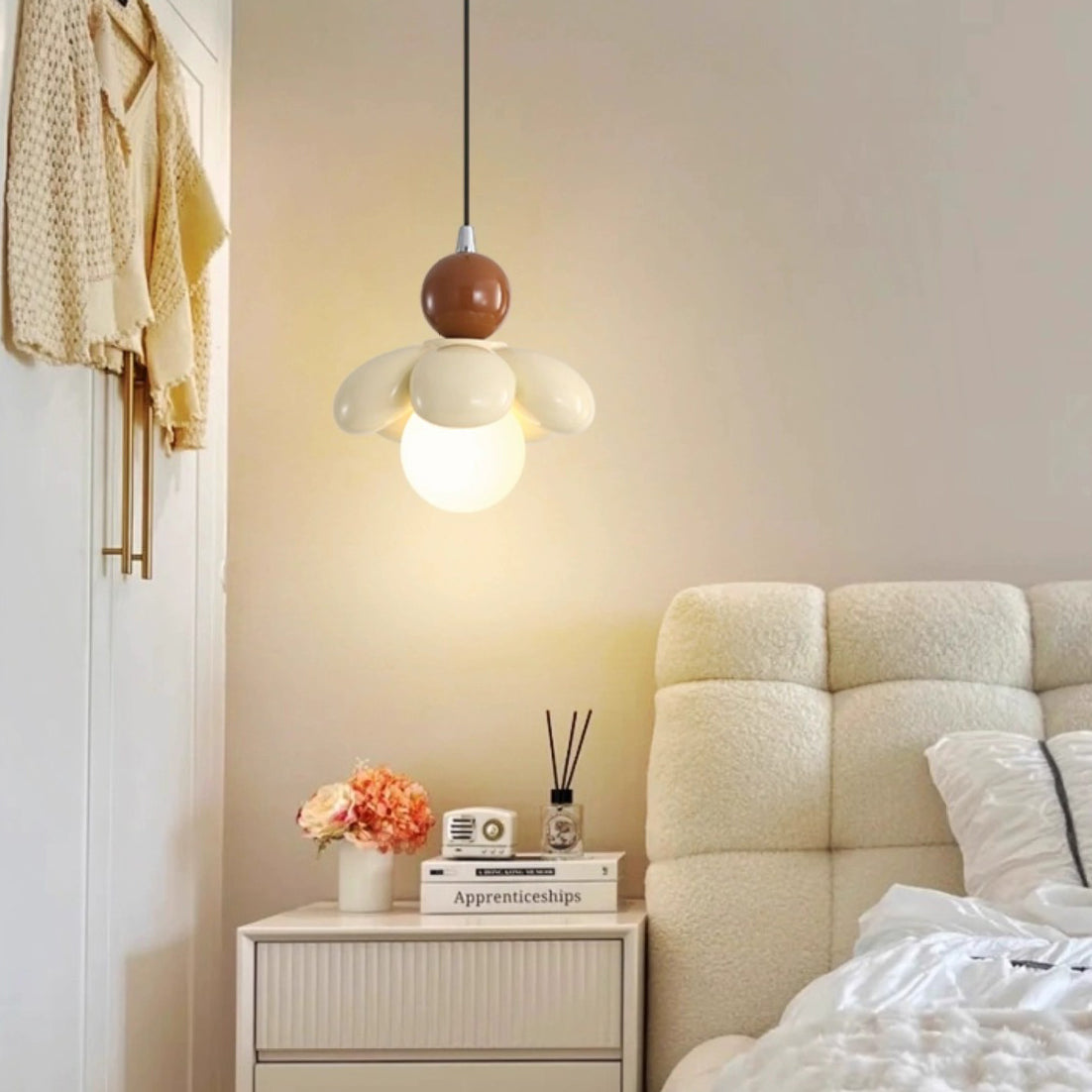 Zeitgenössische skandinavische Petal Eisenharz 1 - Licht Pendelleuchte für das Schlafzimmer