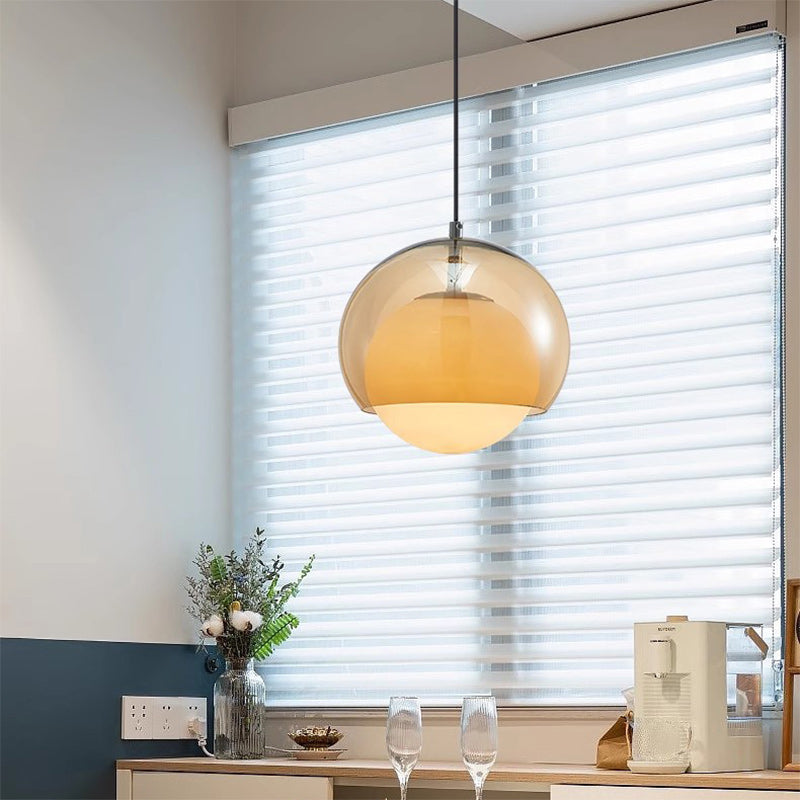 Zeitgenössische skandinavische sphärische Eisen-Glas 1-Licht Pendelleuchte für das Wohnzimmer