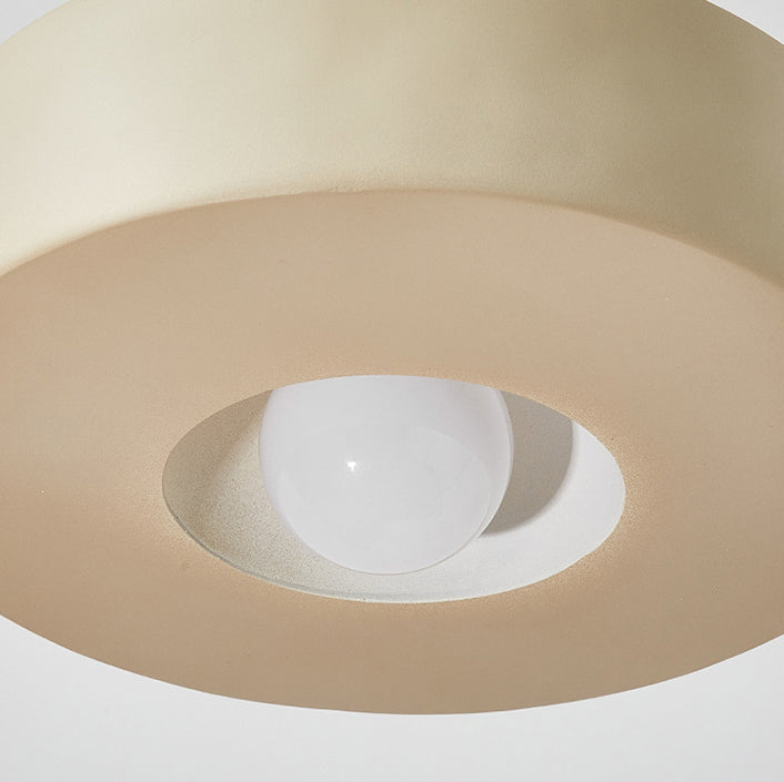 Zeitgenössische skandinavische Eisenharz runde 1-Licht Pendelleuchte für das Wohnzimmer