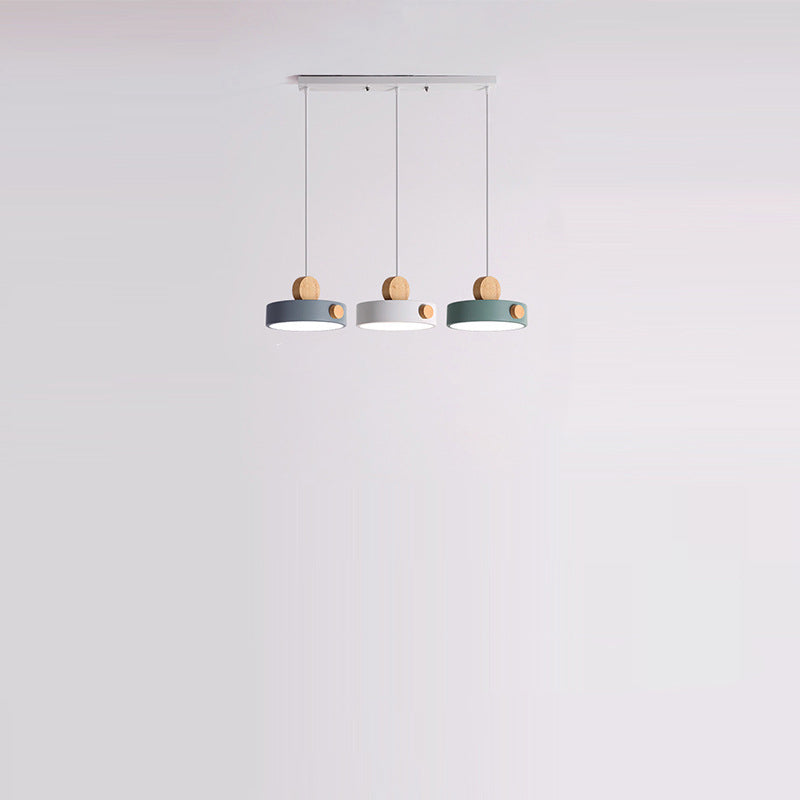 Zeitgenössische skandinavische Metall Gummi Holz Acryl Runde LED Pendelleuchte für das Esszimmer