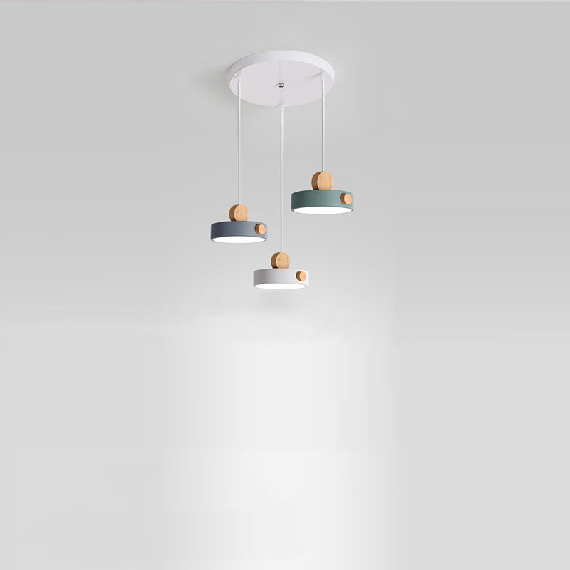 Zeitgenössische skandinavische Metall Gummi Holz Acryl Runde LED Pendelleuchte für das Esszimmer