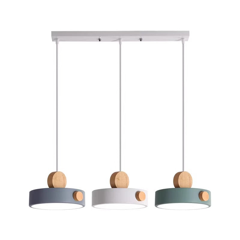 Zeitgenössische skandinavische Metall Gummi Holz Acryl Runde LED Pendelleuchte für das Esszimmer