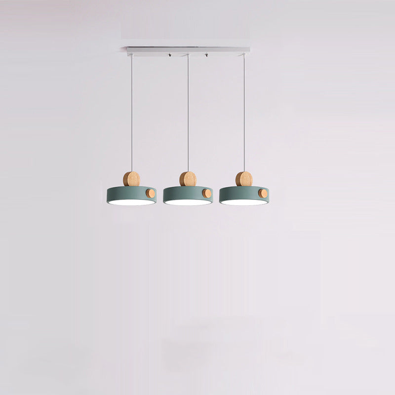 Zeitgenössische skandinavische Metall Gummi Holz Acryl Runde LED Pendelleuchte für das Esszimmer
