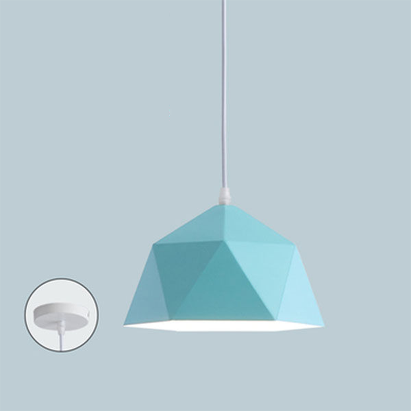 Zeitgenössische skandinavische Eisen geometrische Polygon-Rhombus 1-Licht Pendelleuchte für das Esszimmer