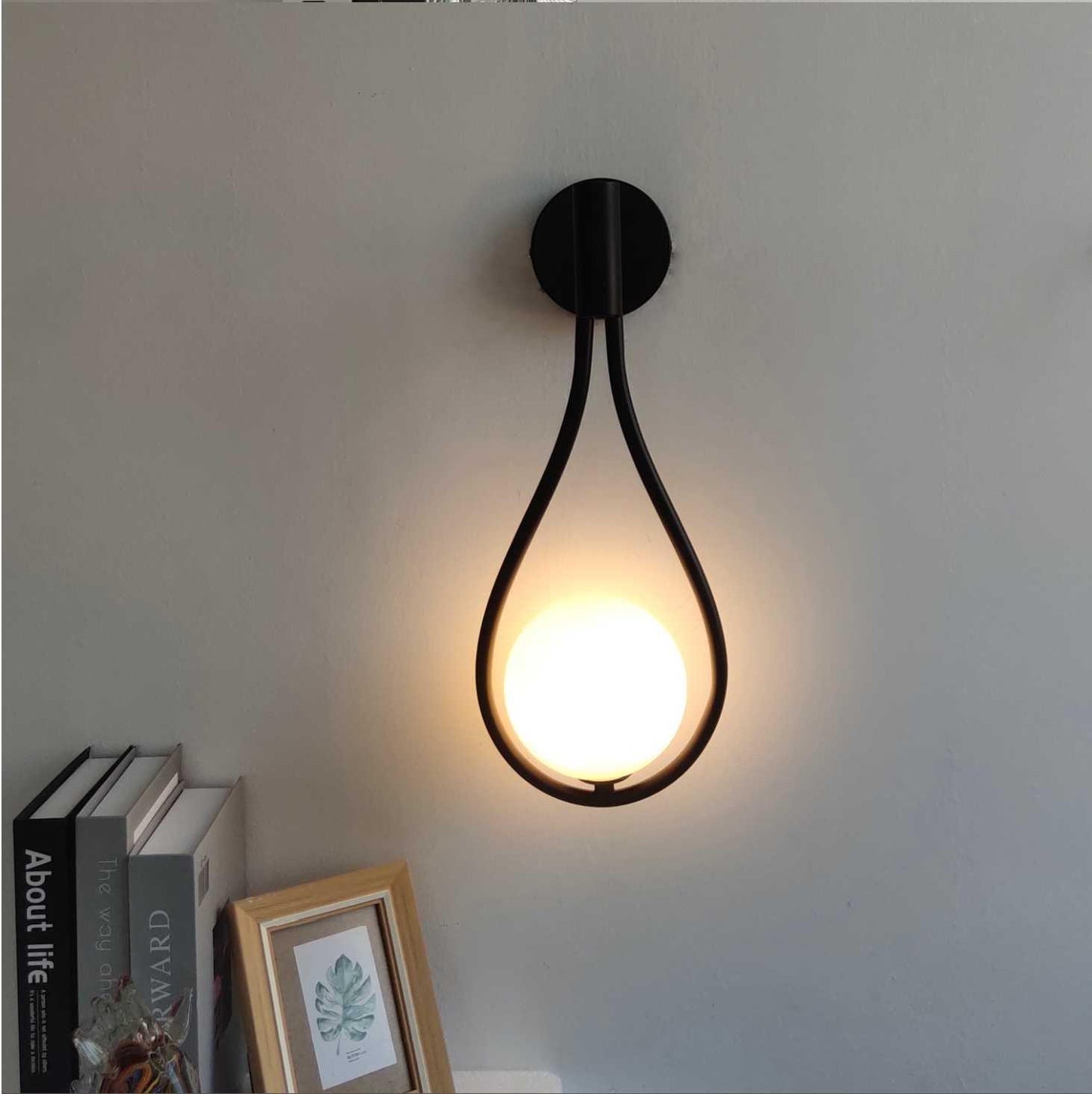 Moderne skandinavische Wandleuchte