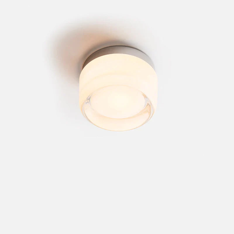 Elegante Wandbeleuchtung mit sanfter Beleuchtung und modernem Design