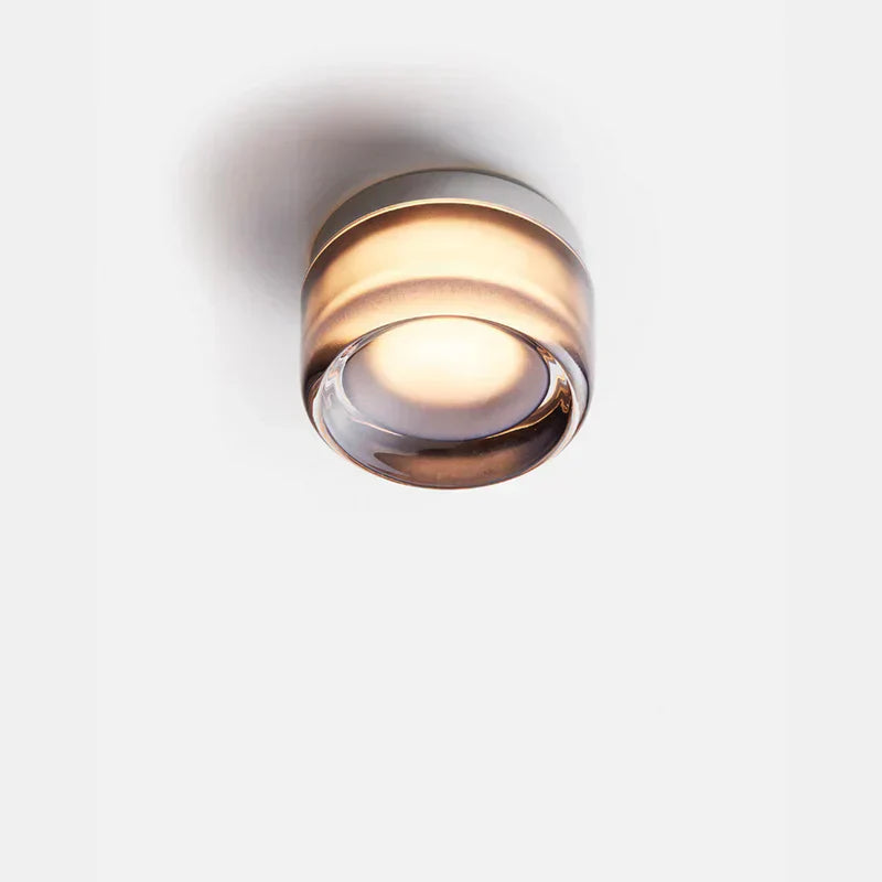 Elegante Wandbeleuchtung mit sanfter Beleuchtung und modernem Design