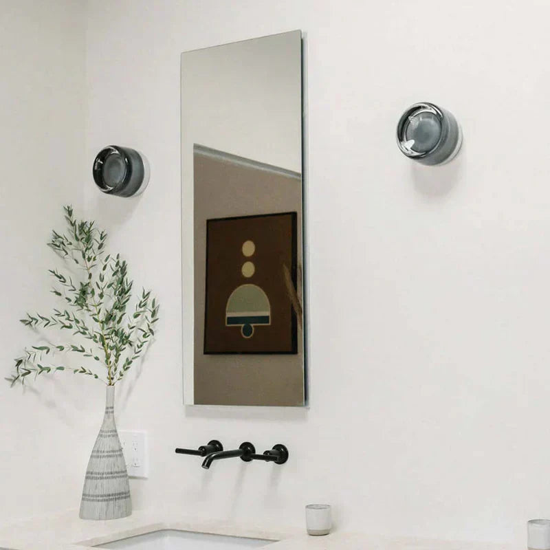 Elegante Wandbeleuchtung mit sanfter Beleuchtung und modernem Design