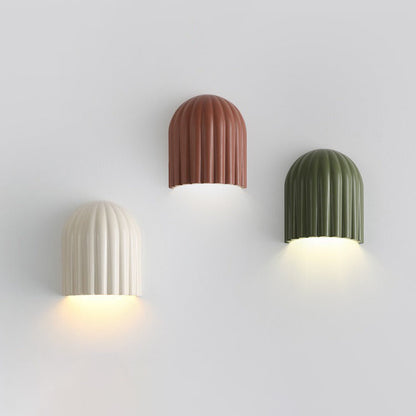 Zeitgenössischer Kreativer Creme Halbkreis Vertikale Streifen Eisen Lampenschirm 2 - Licht Wandleuchte Für Schlafzimmer