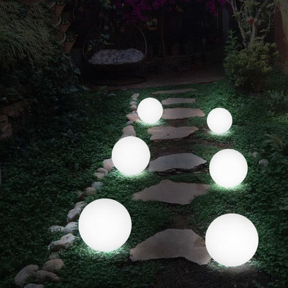 Wetterfestes Kugelförmiges LED Gartenlicht mit 16 Farben und Fernbedienung - Perfekt für Garten, Veranda & Party