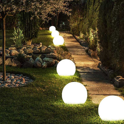 Wetterfestes Kugelförmiges LED Gartenlicht mit 16 Farben und Fernbedienung - Perfekt für Garten, Veranda & Party